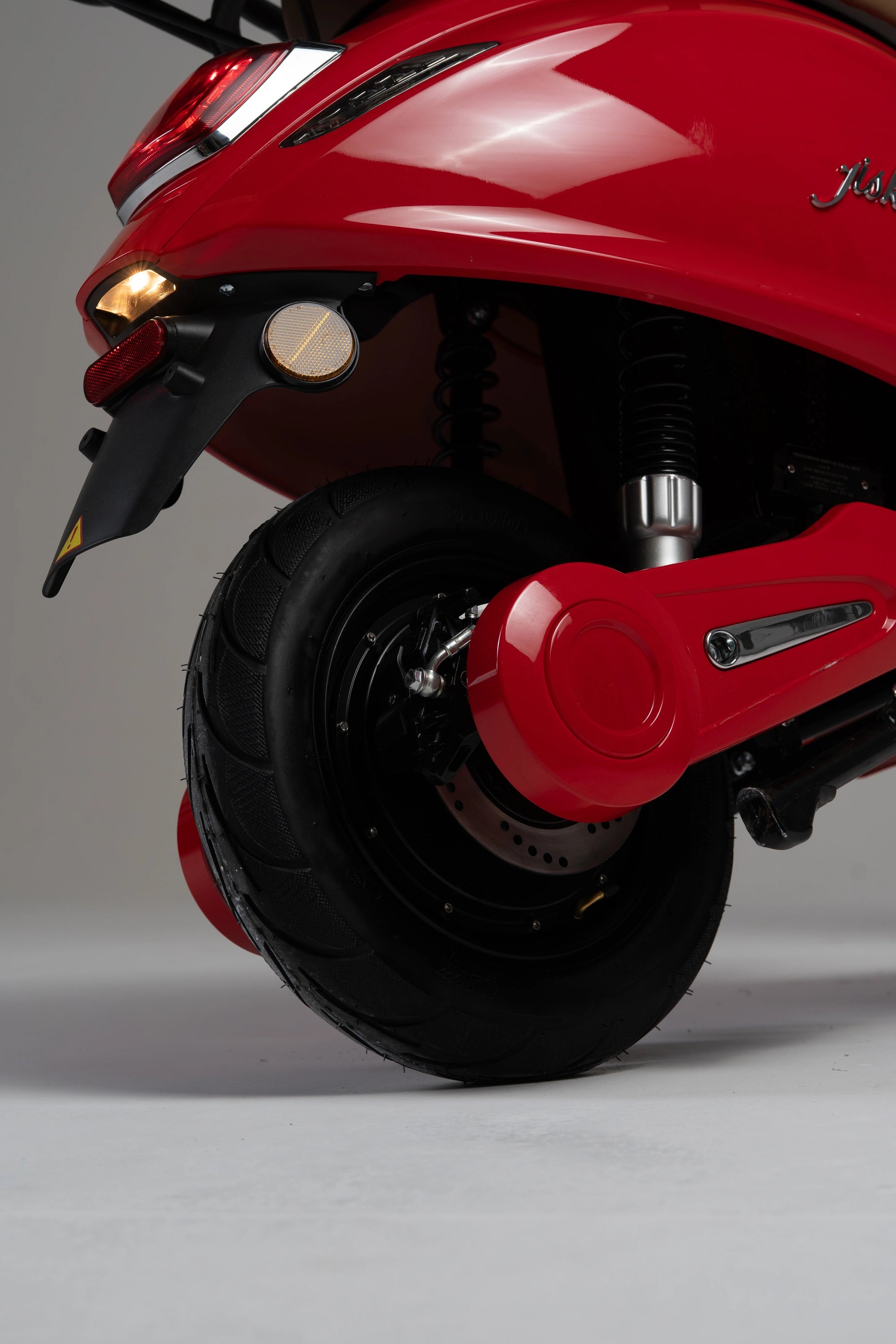 color:red | Jiskra Rosa červený elektroskútr zadní kolo brzdy ABS CBS systém