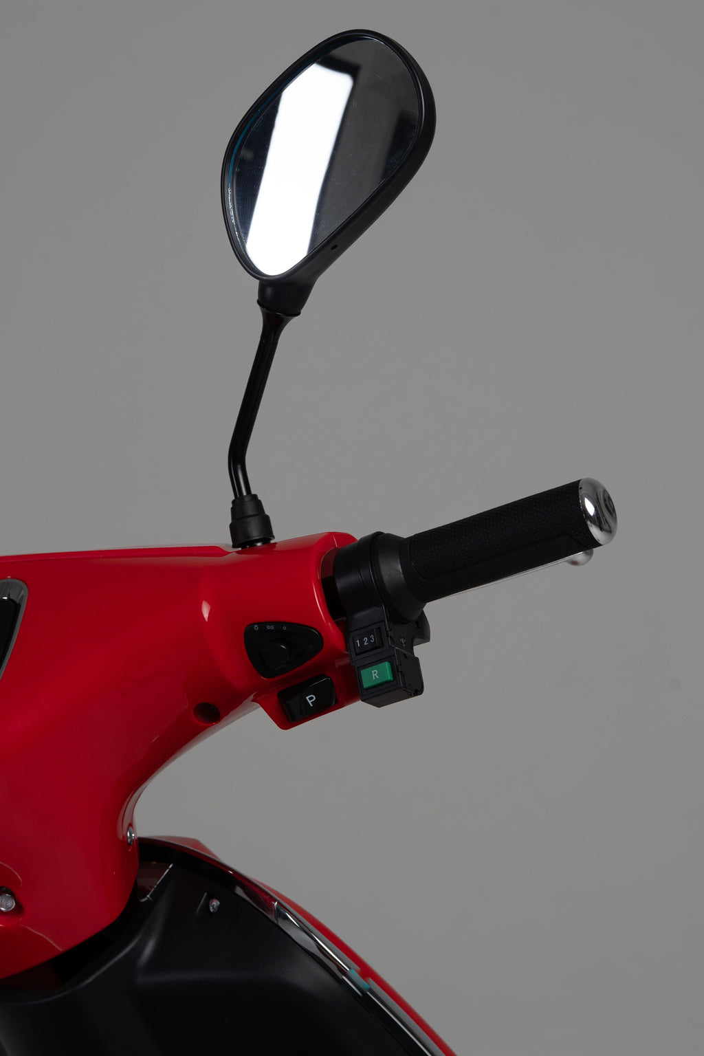 color:red | Jiskra Rosa červený elektroskútr řídítko zpětné zrcátko bezpečnost