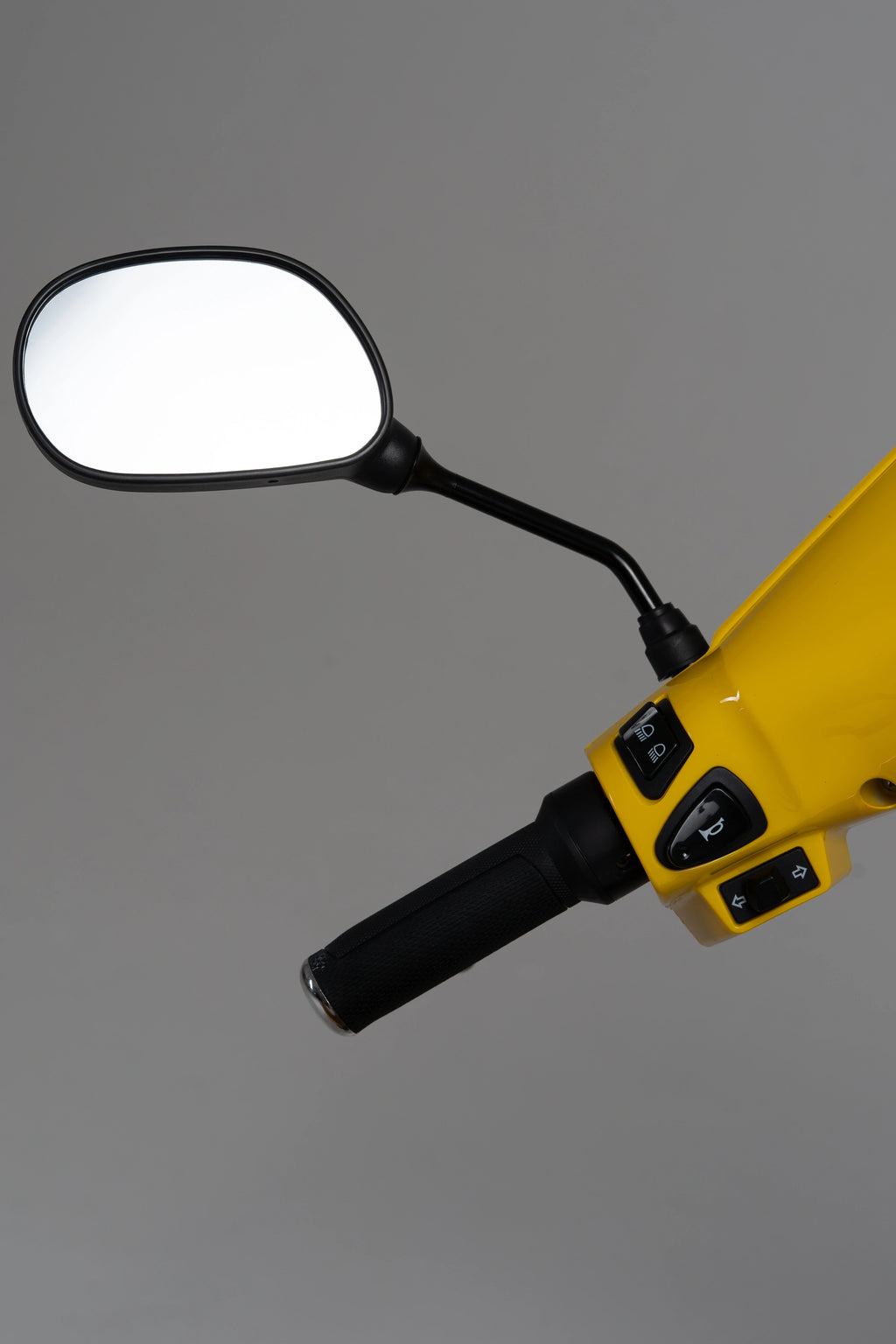 color:group | Jiskra Rosa elektroskútr mechanické komponenty kvalitní zpracování