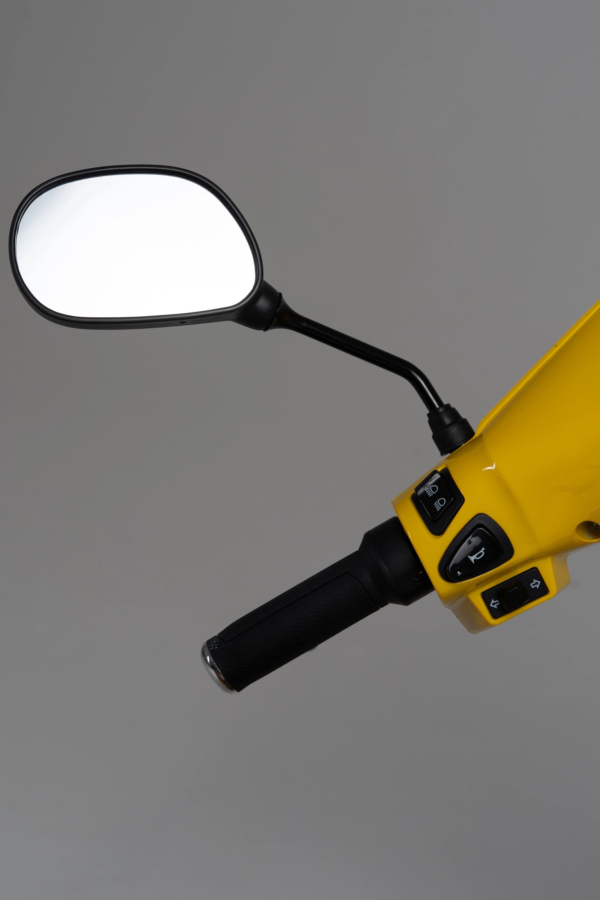 color:group | Jiskra Rosa elektroskútr mechanické komponenty kvalitní zpracování